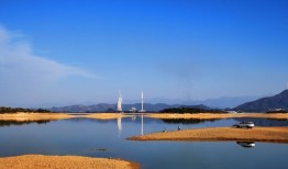 缘分让我们歌词，缘分让我们在一起，让我做什么都愿意，有那位友友知道这歌